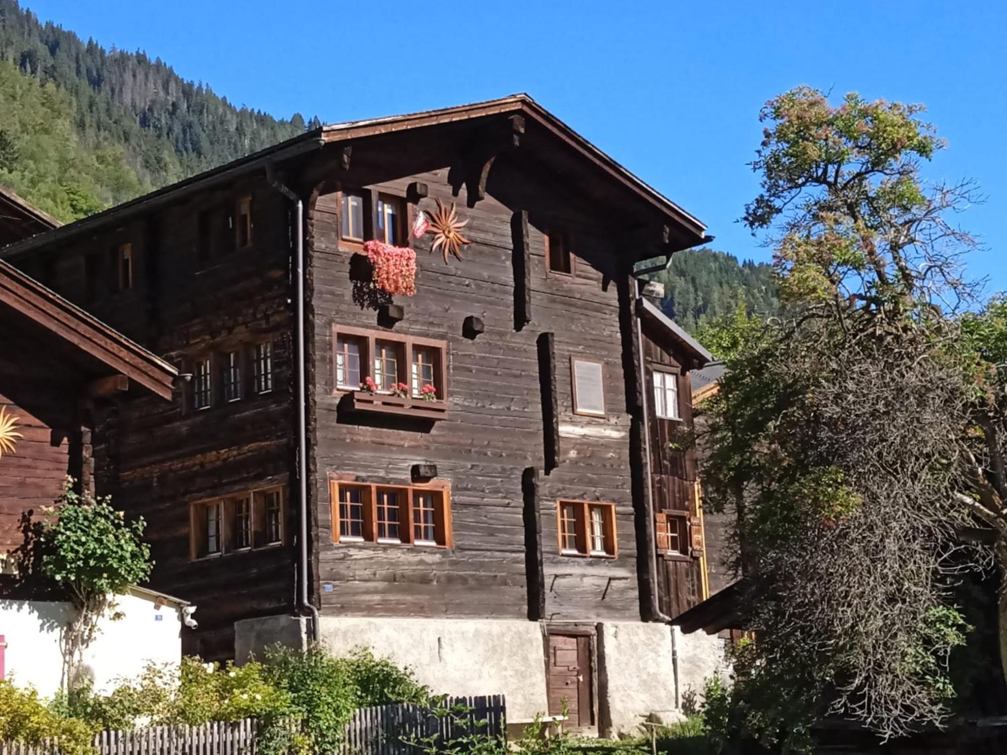 Heimeliges Walliserhaus Fiesch Zewnętrze zdjęcie